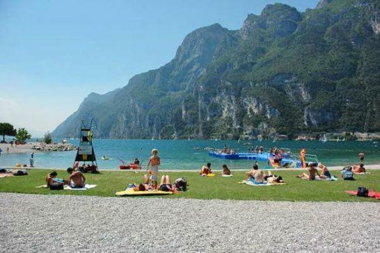 Riva Guest House Apartment Екстер'єр фото